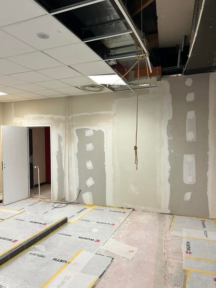 Chantier professionnel de placo et faux plafond
